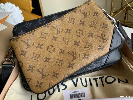 WIS VUITTON DISTRICT LOUIS 0604